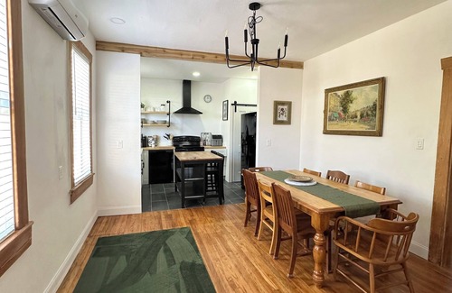 Sebring House | Charming spacious Cottage in Sebring