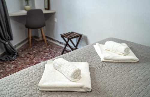 Sitia Apartment | Charming Stian Maisonette in Heart of the City