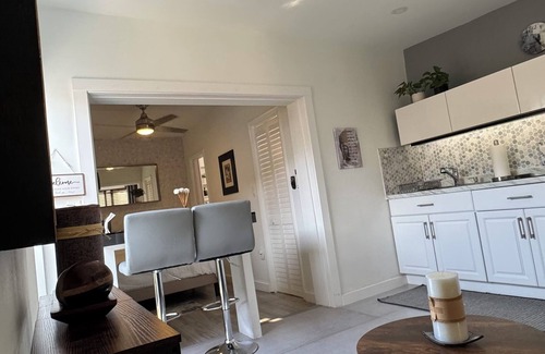 North Miami Beach Apartment | Charming studio in brilliant North Miami Beach