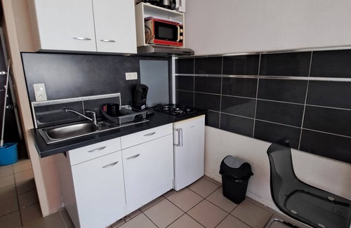 Centre Ville d'Ales Apartment | Charming Studio at the foot of the Cevennes:Ideal location in Alès.