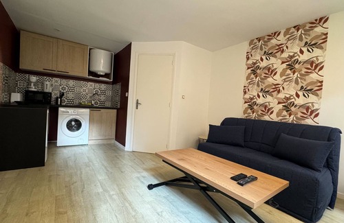 Saint-Julien Apartment | Charming studio close to the Château de Caen