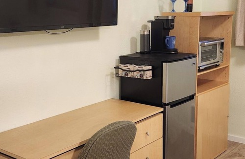 Sandpoint Apartment | Charming studio, close to Schweitzer, lake Ponderay and Sandpoint.