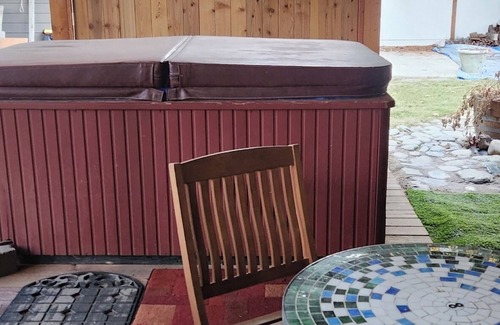 Sandpoint Apartment | Charming studio, close to Schweitzer, lake Ponderay and Sandpoint.