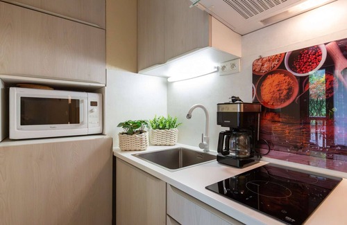 Vignec Apartment | Charming Studio for 4 in Saint Lary with Free WiFi, Balcony, Jacuzzi, Gym, and Sauna
