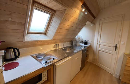 La Roche-Posay Apartment | Charming Studio 70m from the Baths, WiFi, Pets allowed