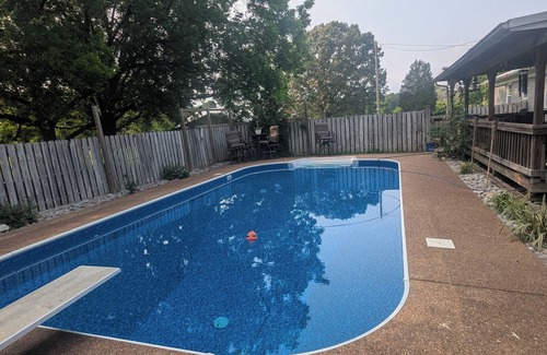 Dresden Apartment | Charming studio in fabulous Dresden with WiFi, AC, on horse property