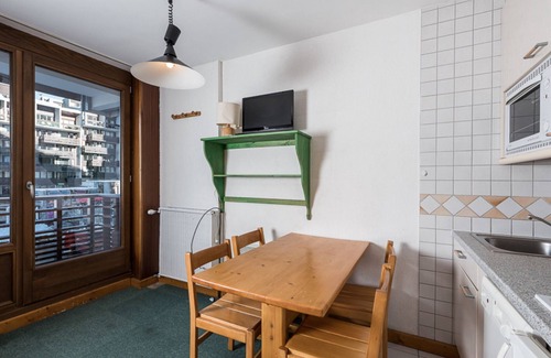 Val Claret Apartment | Charming Studio in Val Claret · Near Slopes · Balcony · Pet Friendly