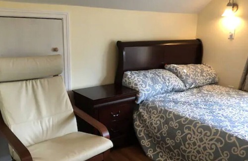 St. Elizabeth's Apartment | Charming Studio