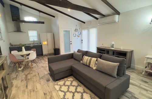 Kyle Apartment | Charming studio