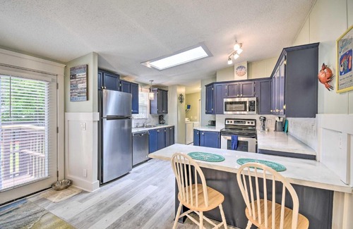 Supply House | Charming Supply Home Less Than 2 Mi to Holden Beach!