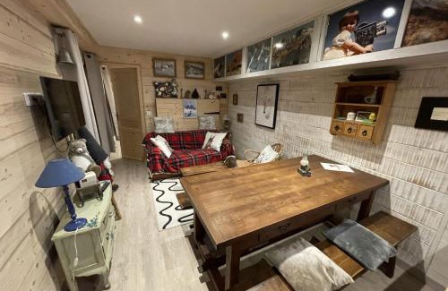 Forville Apartment | Charming T2 for 3 near the slopes Briançon