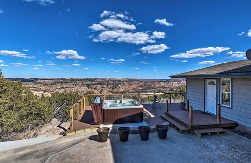 Canyon Cottage | Charming Texas Home w/Stunning Canyon Views!