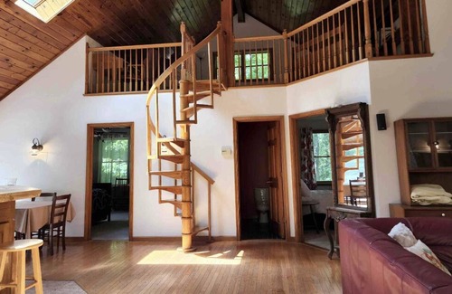 Canadensis House | Charming, three bedroom home w/ fireplace!