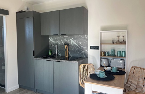 Blainville-sur-Mer Ski Chalet | Charming Tiny House "Phare du Senequet" (Senequet lighthouse)