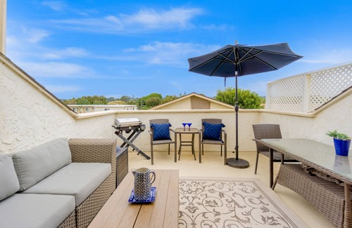 Carlsbad House | Charming Townhome close to the beach with updated interior and gas grill