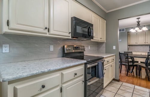 Amarillo House | Charming Townhome - Suite 3 - Travel Nurse Ready