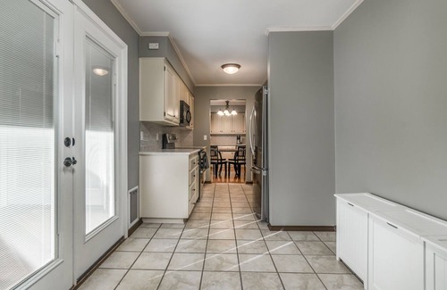 Amarillo House | Charming Townhome - Suite 3 - Travel Nurse Ready