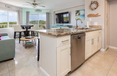 Tavernier Condo | Charming & Tranquil Condo at Ocean Pointe-Sleeps 6
