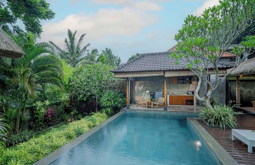 Sambahan Villa | Charming Tropical Villa for Couple and Honeymooner
