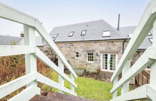 Loch Tay Cottage | Charming Two-Bedroom Cottage in Fortingall, Highland Perthshire