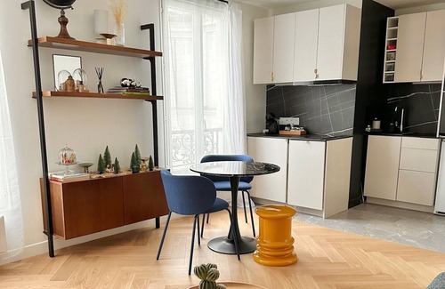 Quartier de la Chapelle Apartment | Charming two-room apartment in Stalingrad close to everything