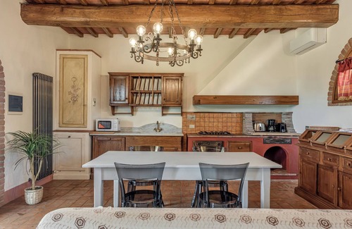 Reggello Villa | Charming Villa in Chianti with Spa, Pool, A/C, Wi-Fi,quiet location, romantic