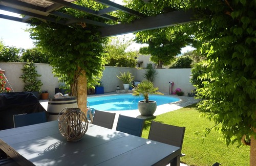 Trets Villa | Charming villa with pool in a quiet, leafy setting, 20 min. from Aix-en-Provence