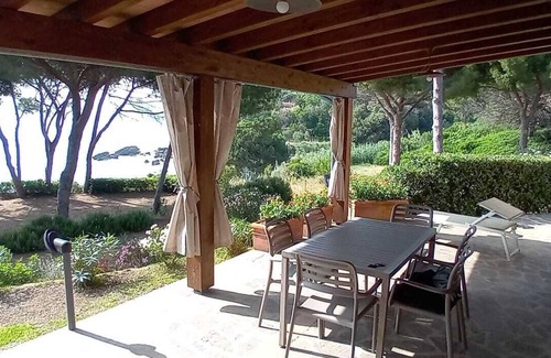 Capoliveri Villa | CHARMING VILLINO DEI PEDUCELLI DIRECTLY ON THE SEA!