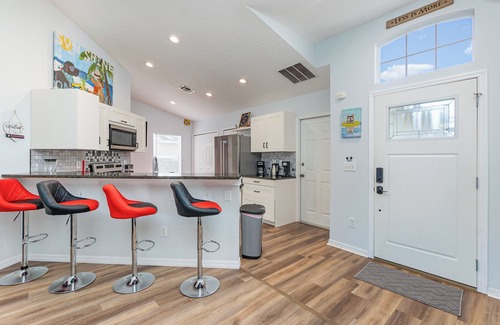 Clear Creek House | Charming & Warm W/Pool & Games Room