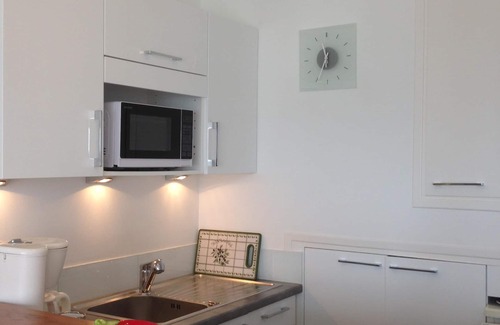 La Faviere Apartment | Charming waterfront T3, air-conditioned duplex, Wifi, garage 200m