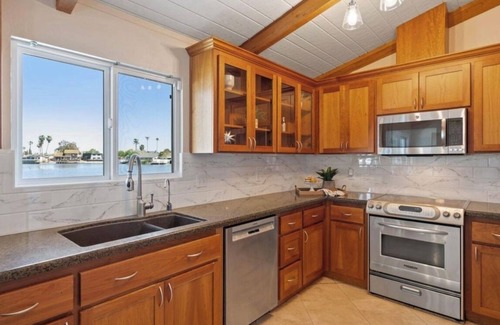 Discovery Bay House | Charming WATERFRONT 3-bedroom house in delightful Discovery Bay, California