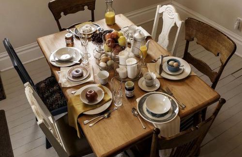 Berlin Center House | Charming Weekend Getaway Located on a Vineyard near Cleveland, Ohio