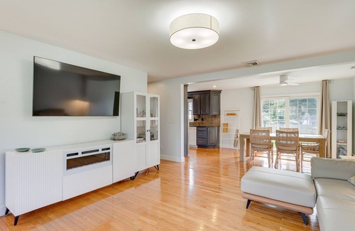 West Haven House | Charming West Haven Home - Walk to Beach!