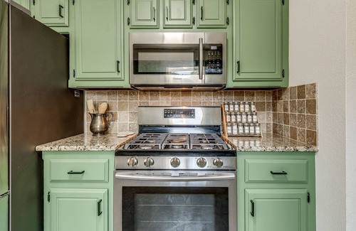 Norman House | Charming West Side Retreat