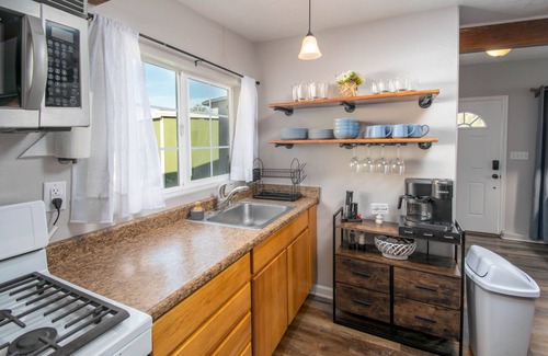 Winchester House | Charming Winchester Guesthouse near Wine Country