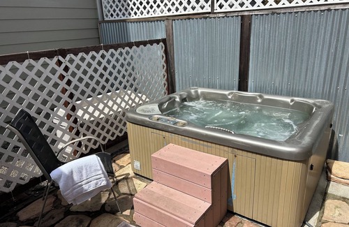 Santa Rosa House | Charming Wine Country Home w/Hot Tub near Downtown