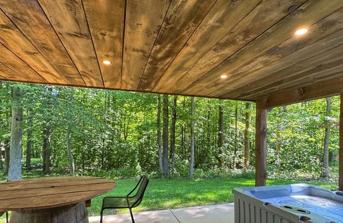 Madison Cabin | Charming Woodside Cabin w/Private Hot Tub & Scenic Trails at Standing Rock Far