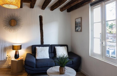 Chartres Apartment | Chartres - Le Pont Bouju - Vue sur L'Eure