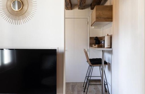 Chartres Apartment | Chartres - Le Pont Bouju - Vue sur L'Eure