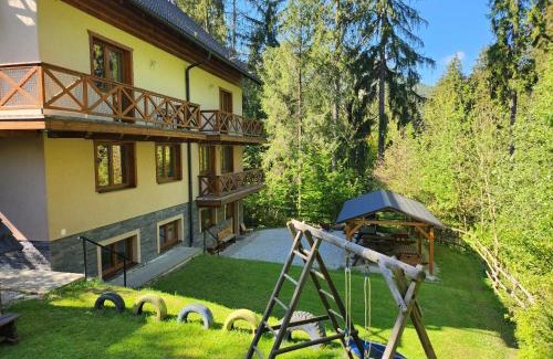 Ruzomberok Apartment | Chata Alpina