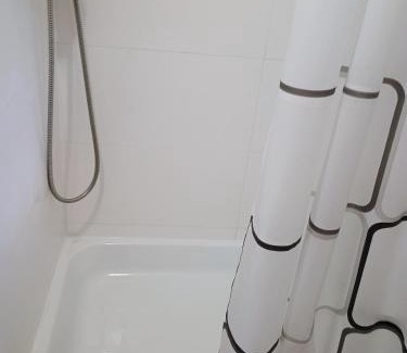 Stare Splavy House | Chata Borůvka u Máchova jezera - free PADDLEBOARD