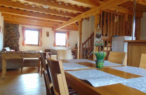 Liptovsky Trnovec Ski Chalet | CHATA JASNA 2km od TATRALANDIE