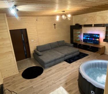 Mszana Dolna Ski Chalet | CHATA KAMRATa