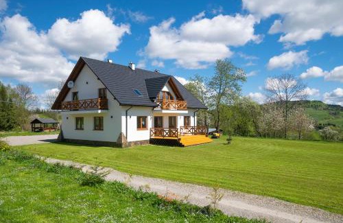 Lutowiska Villa | Chata Kasi