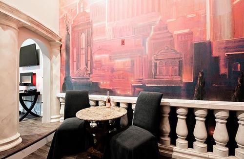 I-435 West KC-KS Hotel | Chateau Avalon