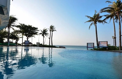 Big Beach Resort | Chateau Beach Resort