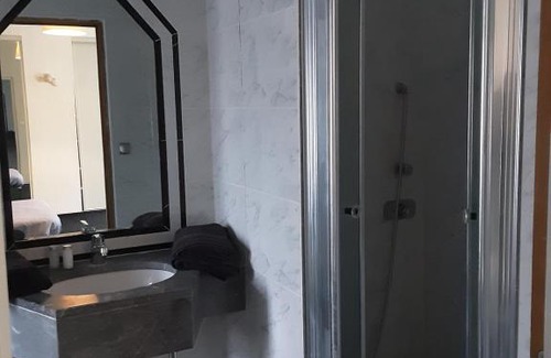 Savigny-Levescault House | Chateau de la Touche proche Poitiers