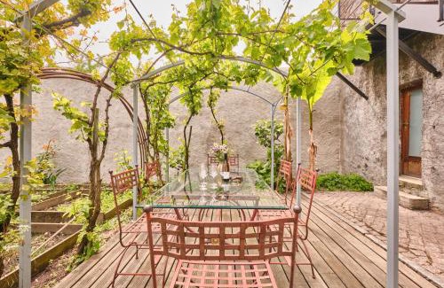 Arbin House | Chateau De Merande