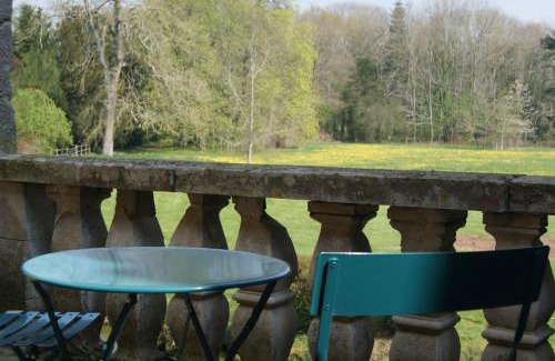 Saint-Pierre-du-Mesnil Bed & Breakfast | Chateau du Blanc Buisson