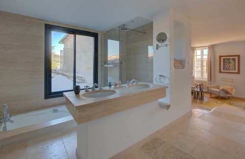 Sainte-Colombe Bed & Breakfast | Chateau du Palanquey & SPA